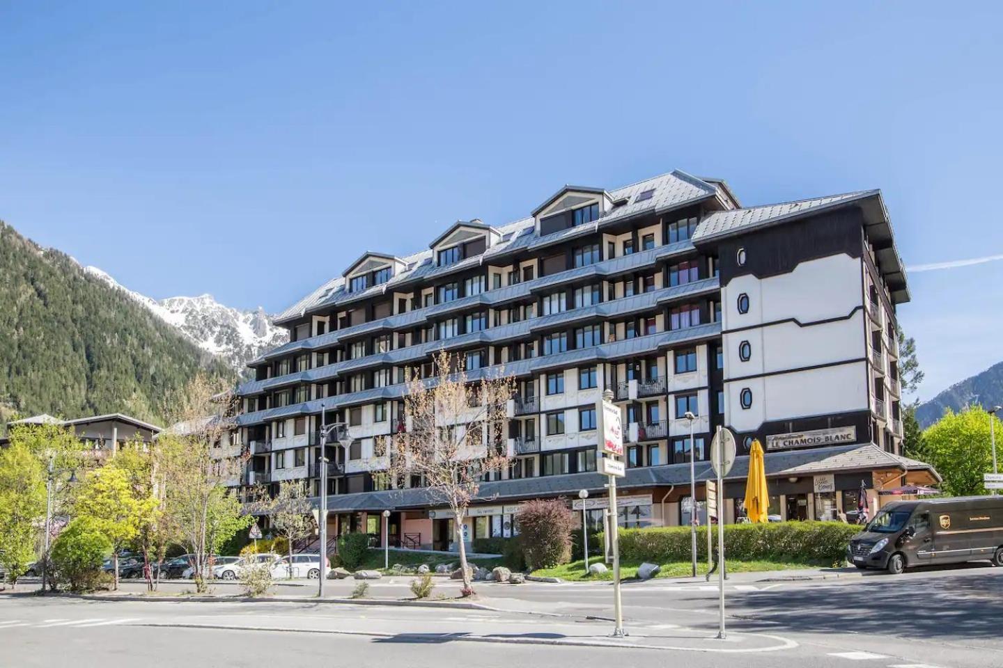 Vue Montblanc Magique En Centre-Ville Avec Parking Chamonix Exterior foto